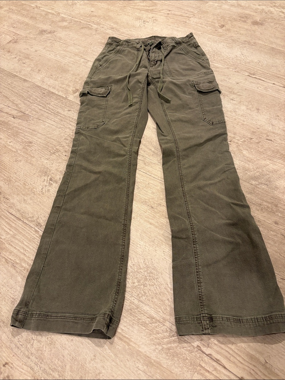 American Eagle Outfitters Olive Green Cargo Pants with Drawstring